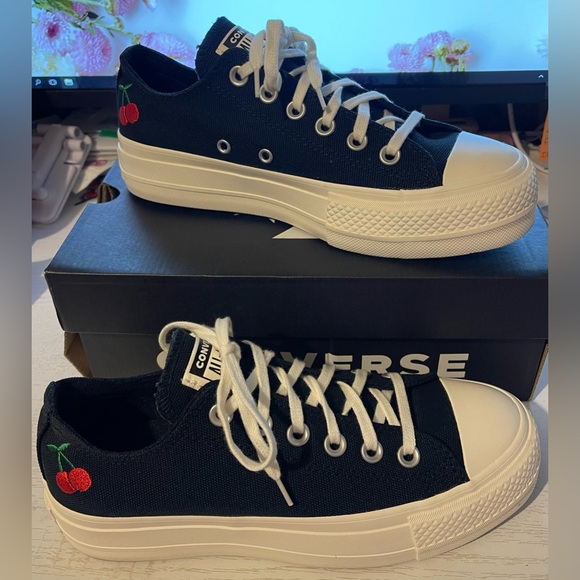 Converse Platforms - Picture 3 of 7